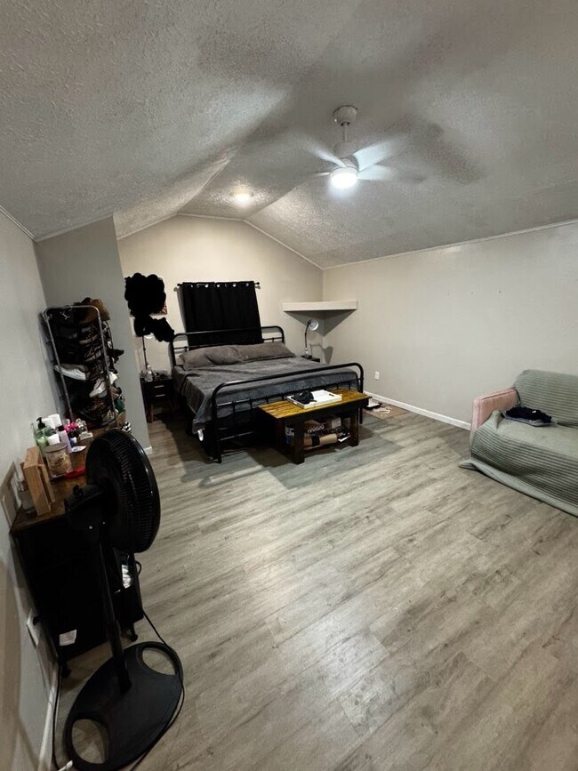 Master Bedroom / Family Room - 103 Marchmont Dr