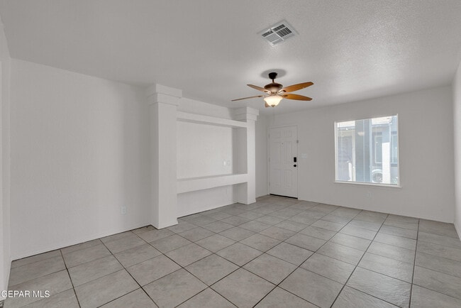 Building Photo - 9277 Leonardo Ave