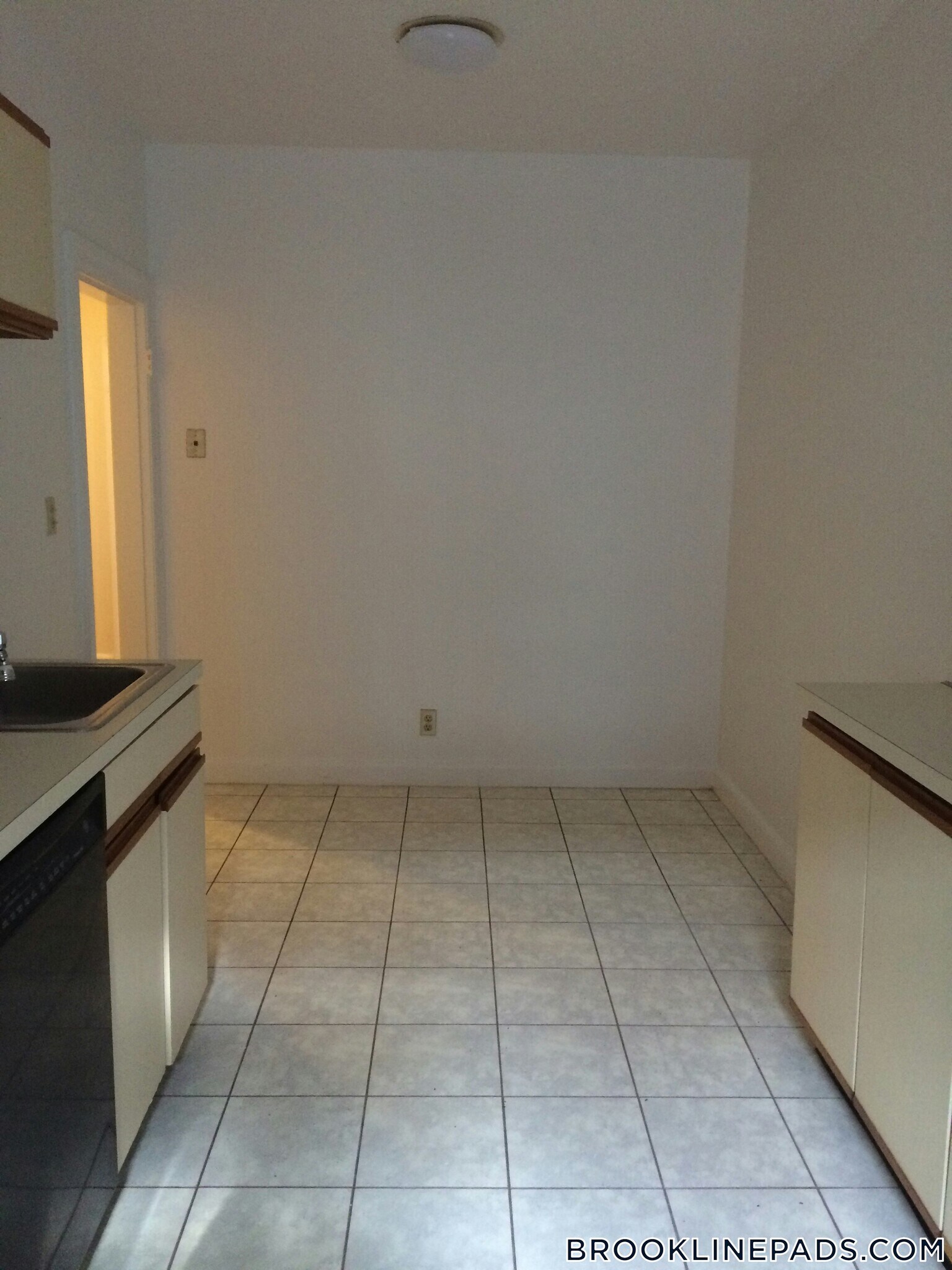 Building Photo - 38 Harris St