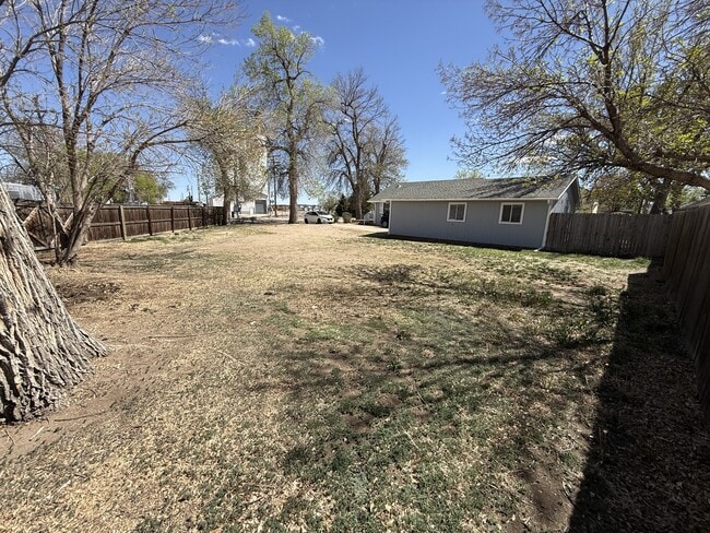 Building Photo - 310 Chimney Park Dr