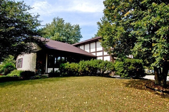 Primary Photo - 4080 N Parkside Dr