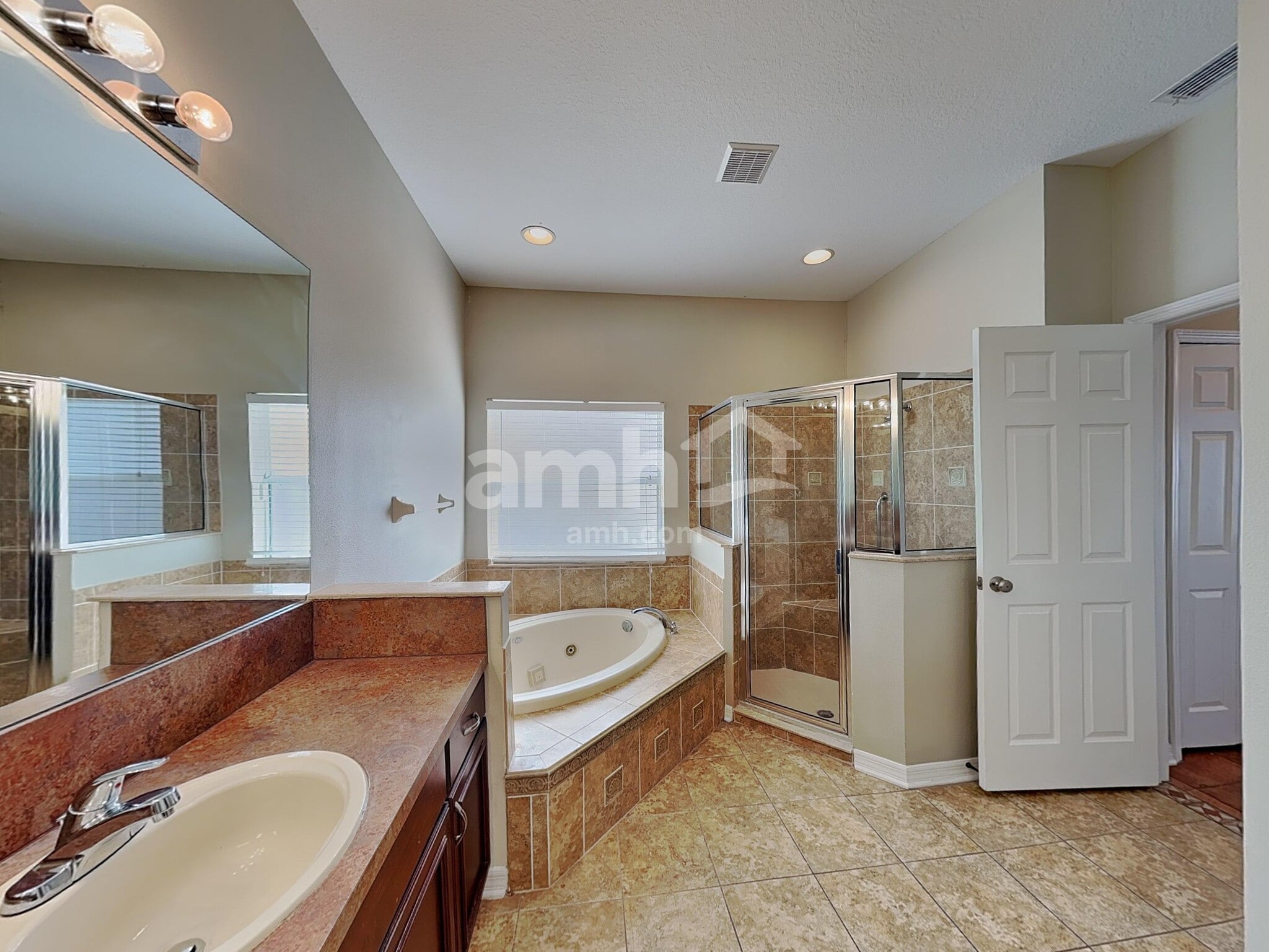 Building Photo - 432 York Dale Dr