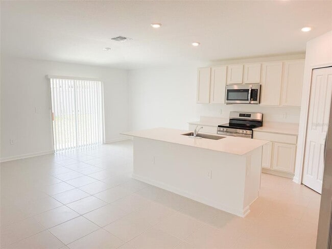 Building Photo - 4802 Katrina Dr