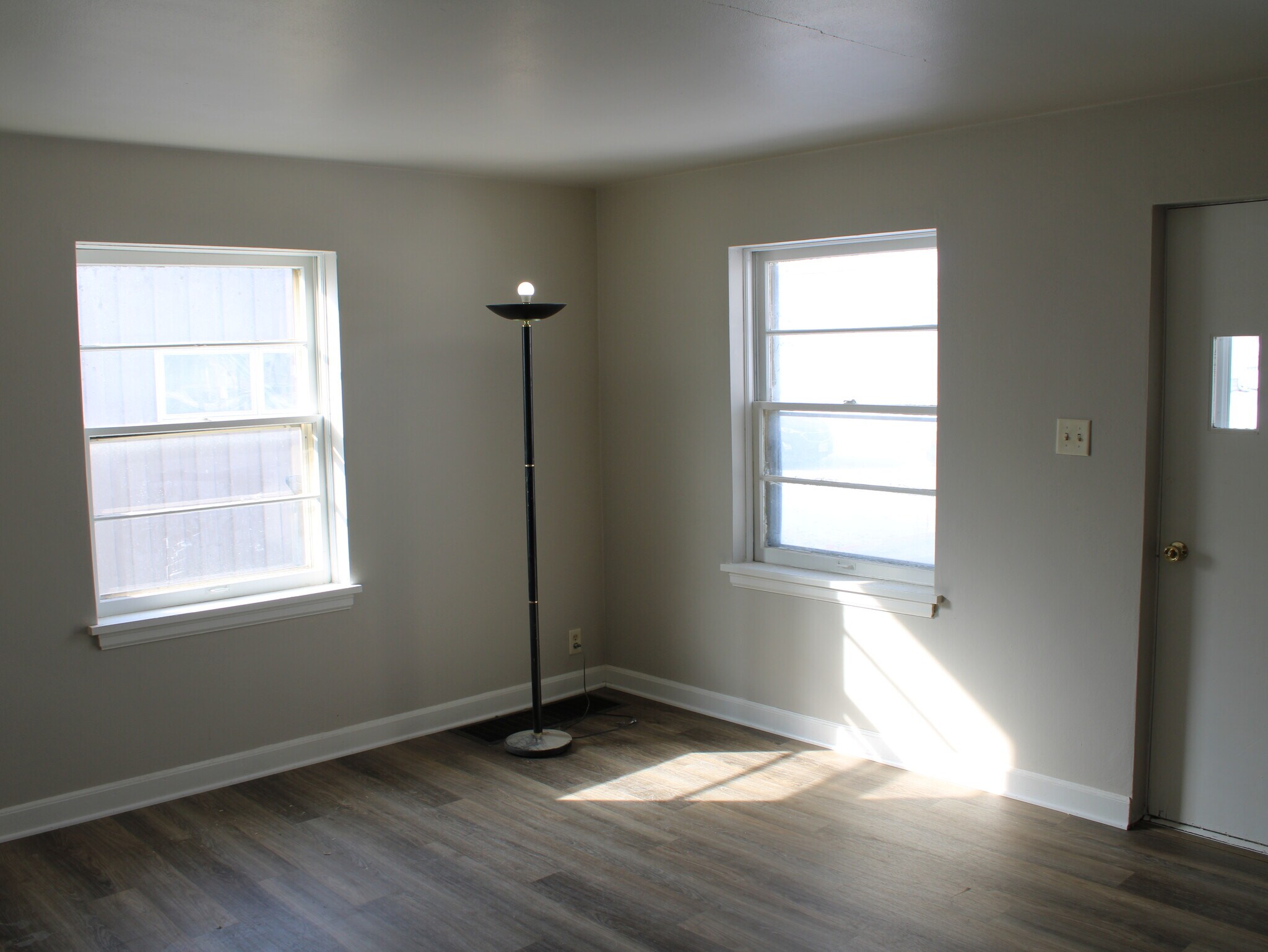 Building Photo - 483 S Military Rd