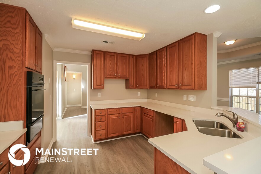 Building Photo - 7815 Big Ben Ct