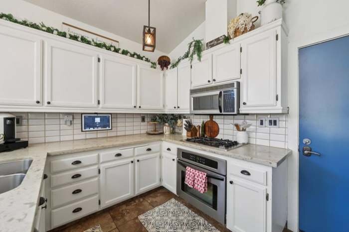 Building Photo - 2483 Cherry Hills Dr