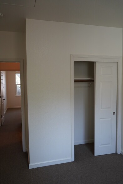 Building Photo - 312 3rd St