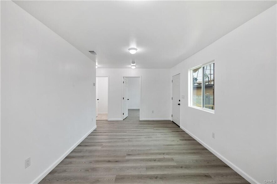 Building Photo - 527 W 119th St