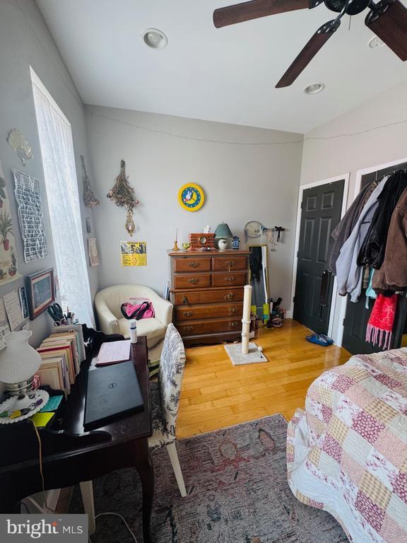 Building Photo - 1524 Fontain St