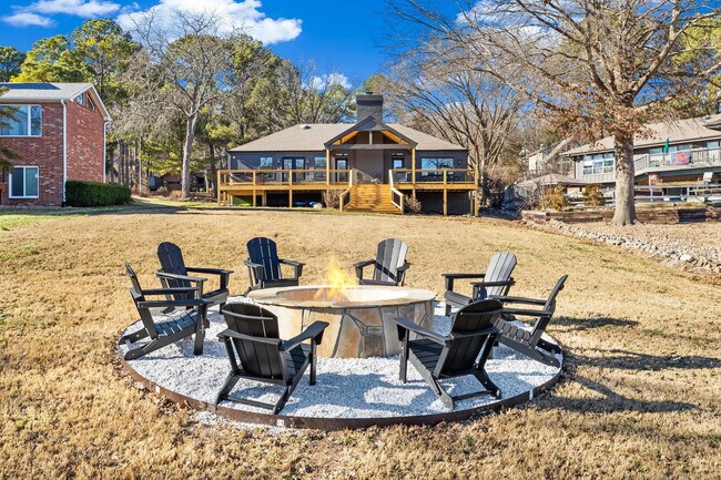 Building Photo - 89 Mayfair Dr