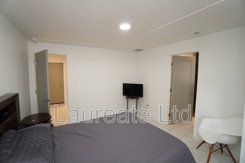 Building Photo - 5090 W 36th Ave