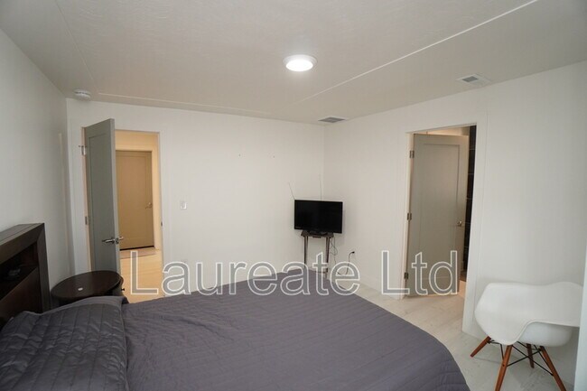 Building Photo - 5090 W 36th Ave