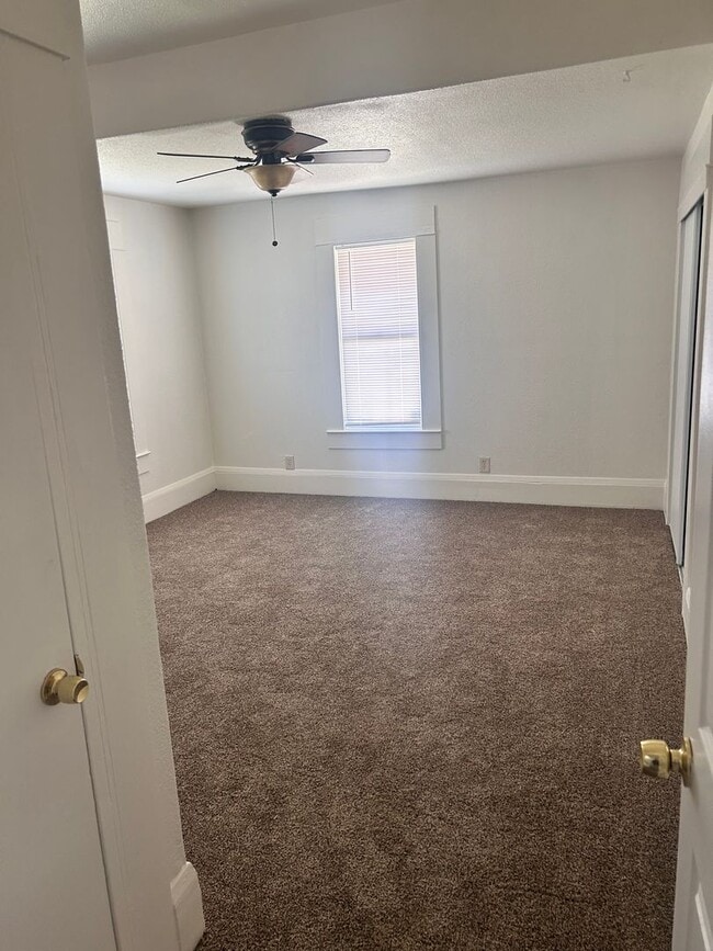 Building Photo - Charming 4 Bedroom/2 Bath Home in Modesto Ca