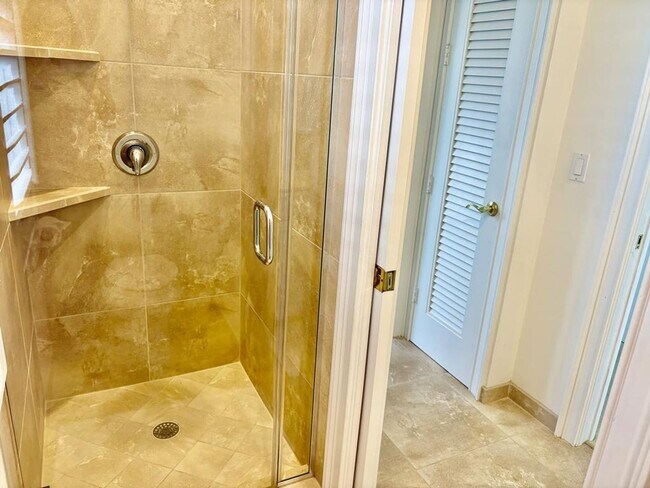 Building Photo - home