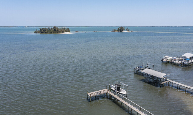 Building Photo - 13630 N Indian River Dr