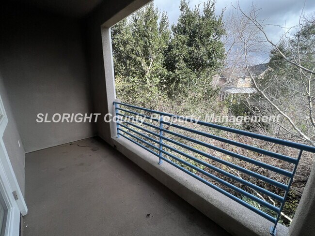 Building Photo - AVAILABLE JANUARY - SLO Apartment - 1 Bed / 1 Bath