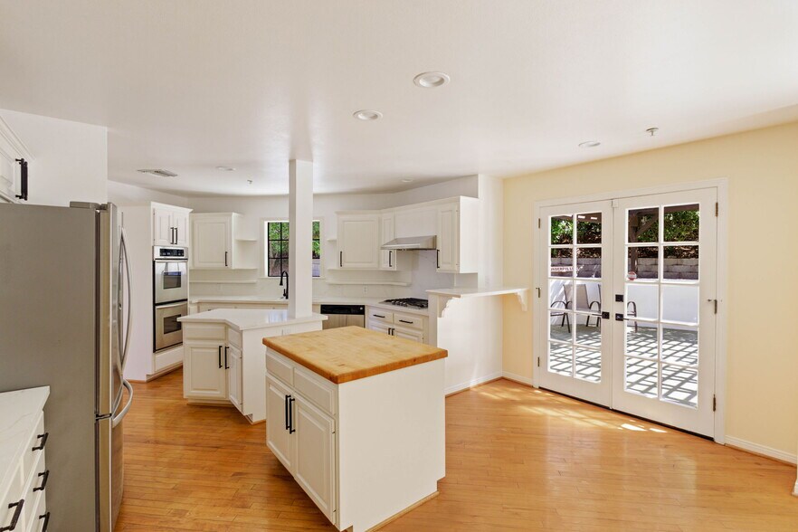 Building Photo - 5237 San Feliciano Dr