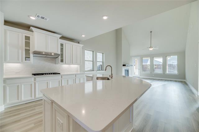 Building Photo - 2121 Sumard Dr