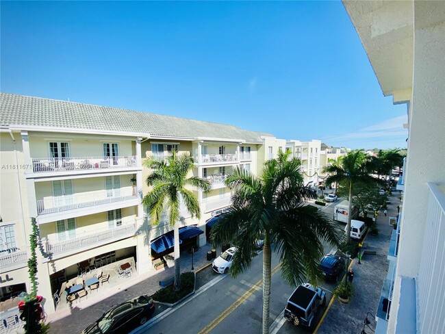 Building Photo - 1200 Town Center Dr