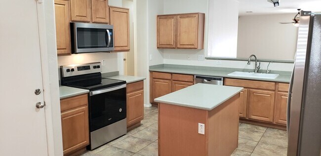 Building Photo - Stunning Laveen Village home with built-in...