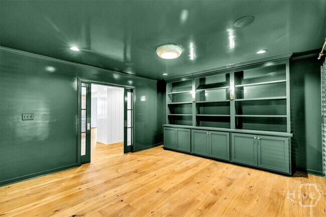 Building Photo - 138 Cardinal Rd