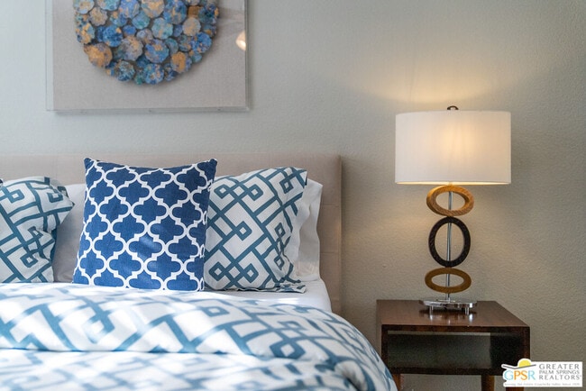 Building Photo - 2342 N San Gorgonio Rd