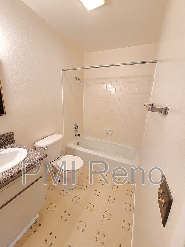 Building Photo - 6403 Meadow Country Dr