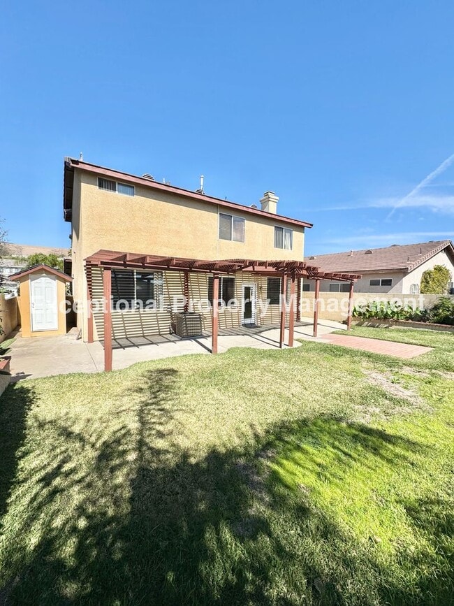 Building Photo - Ready to move in 3 bed 3 bath home