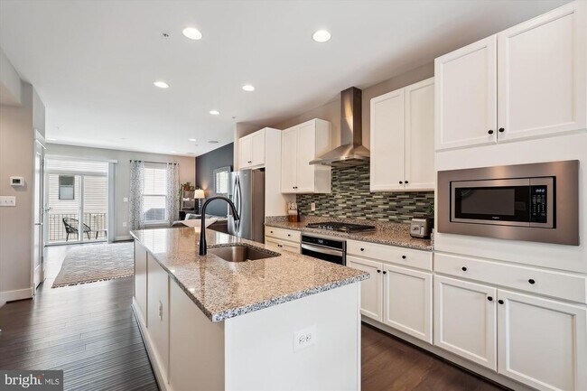 Building Photo - 22979 Cabrillo Terr