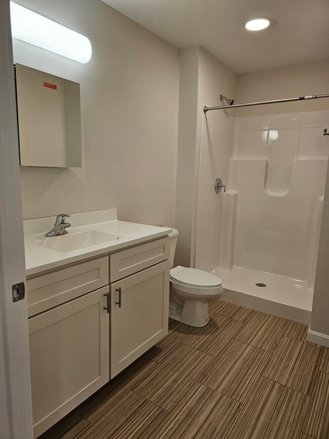 Building Photo - Limited Time Offer:  1st Month Rent Free with new 2 Bedroom Lease: Corner 2 Bedroom/ 2 Bathroom A...