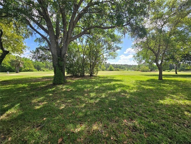 Building Photo - 608 Midway Dr