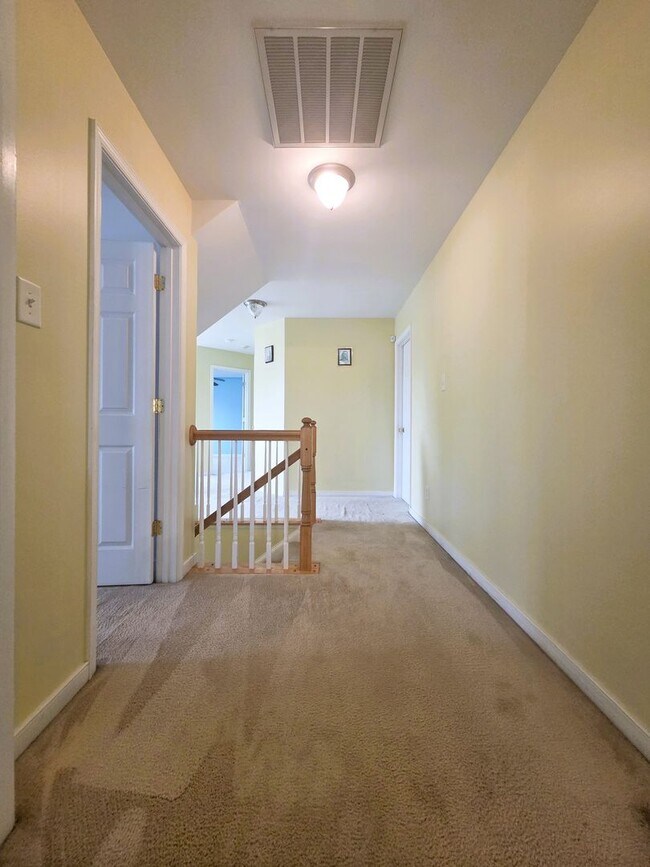 Building Photo - Stately brick front contemporary on huge c...