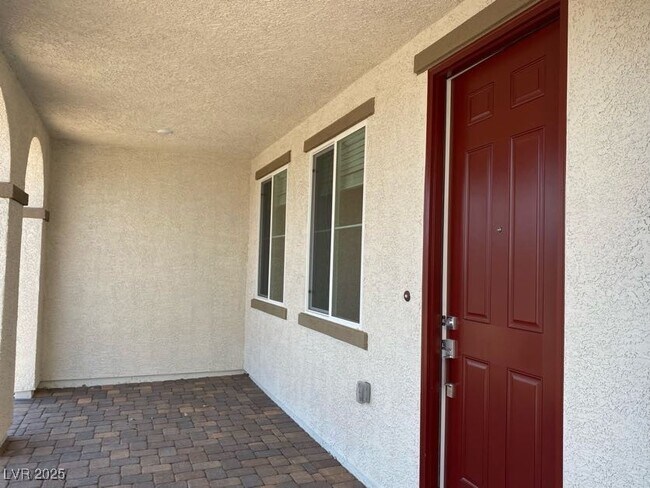 Building Photo - 2757 Abrantes Pl