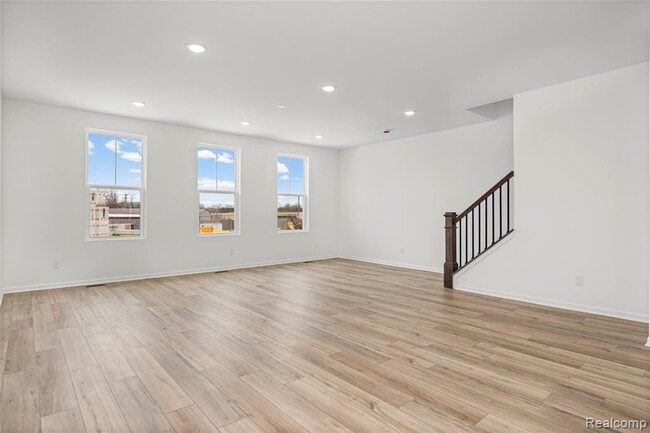 Building Photo - 43071 Atwood Ave