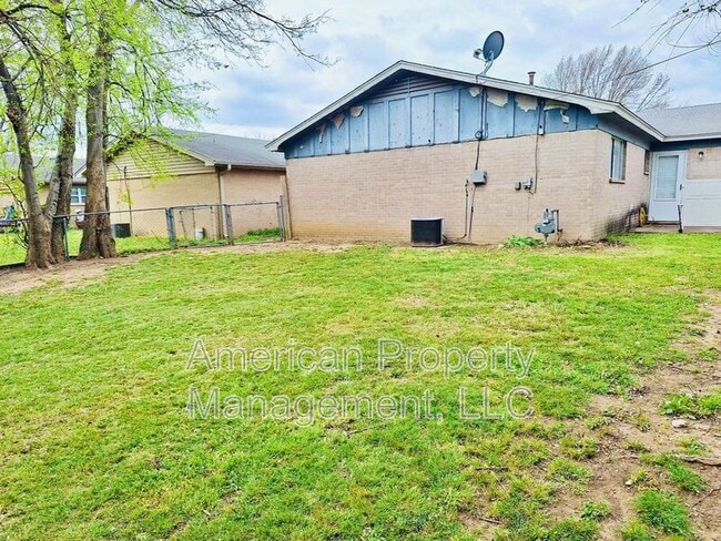 Building Photo - P2-1Q- 1585 S. 67th E. Ave