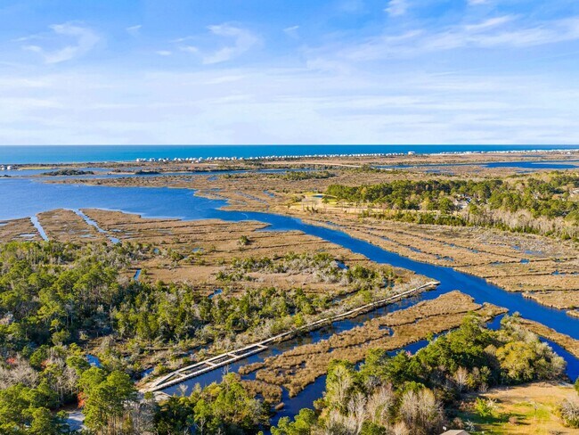 Building Photo - Mimosa Bay Beauty