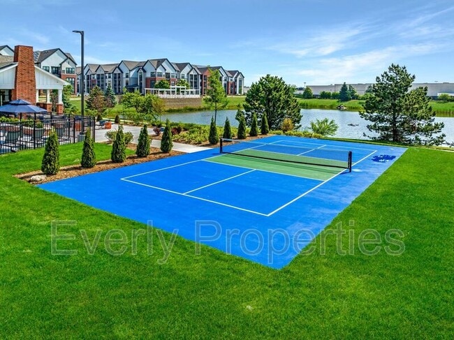 Building Photo - 6935 70th Ct