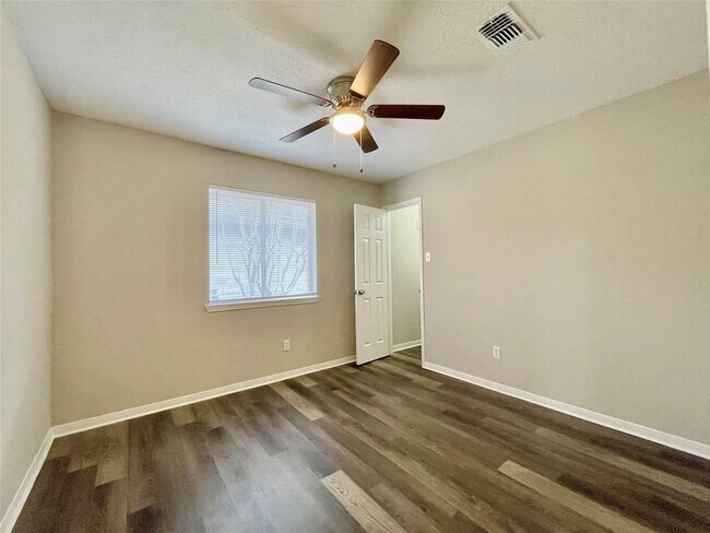 Building Photo - 7011 Brockington Dr