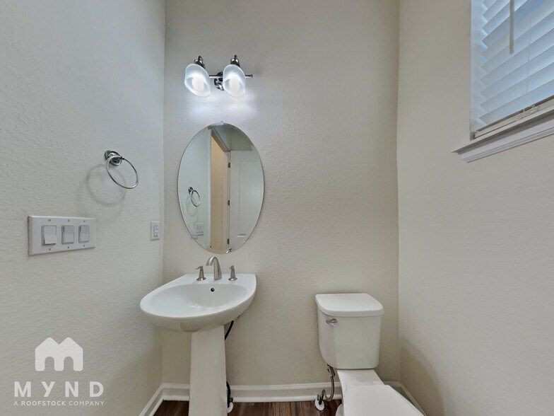 Building Photo - 5094 Ward Rd