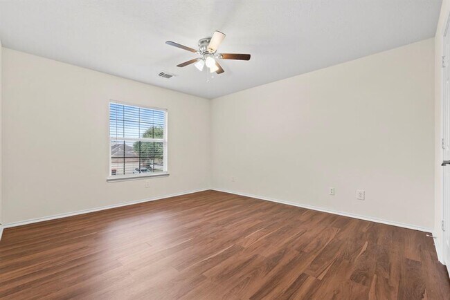 Building Photo - 20231 Mammoth Falls Dr