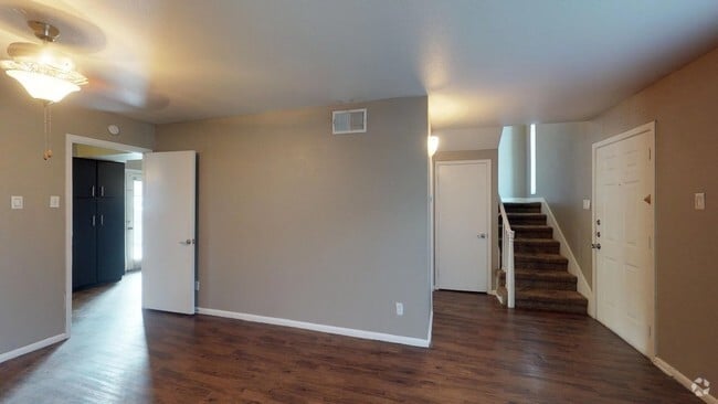 Interior Photo - Elm Creek