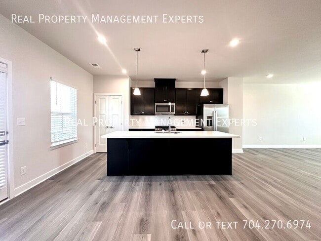 Building Photo - 1410 Newell Towns Ln