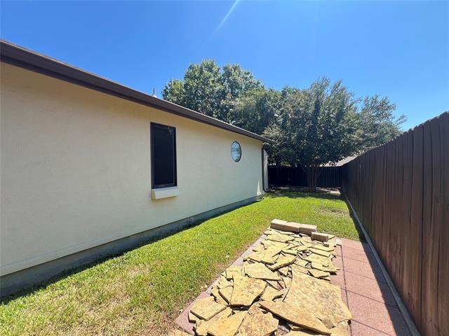 Building Photo - 1720 Plummer Dr