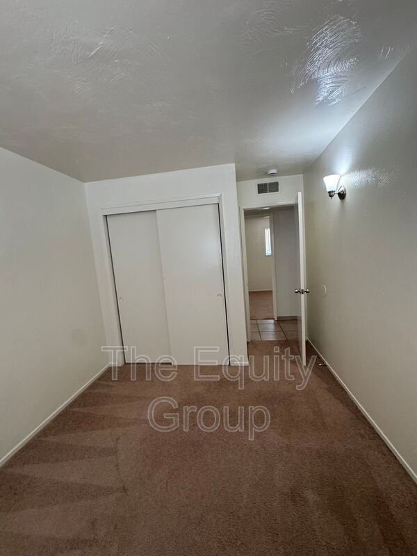 Building Photo - 5316 Avenue 280
