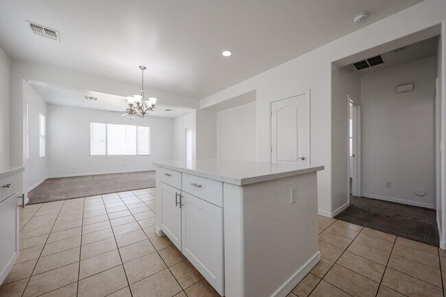 Building Photo - 41298 W Park Hill Dr