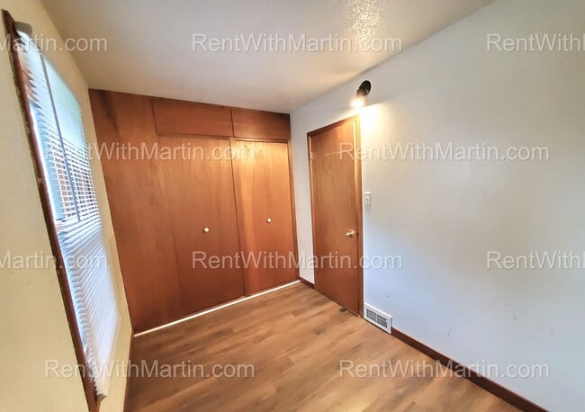 Building Photo - FOR RENT- Lovely 3 bedroom home on the West Side!