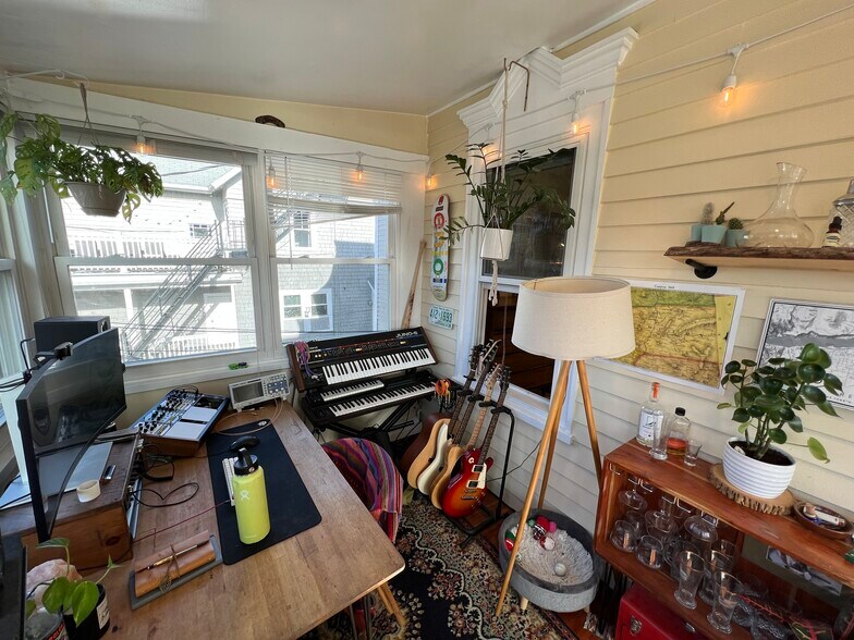 Building Photo - 12 Claremon St