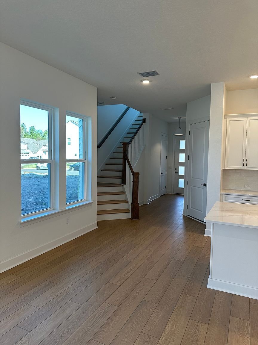 Building Photo - 165 Seabrook Vlg Ave