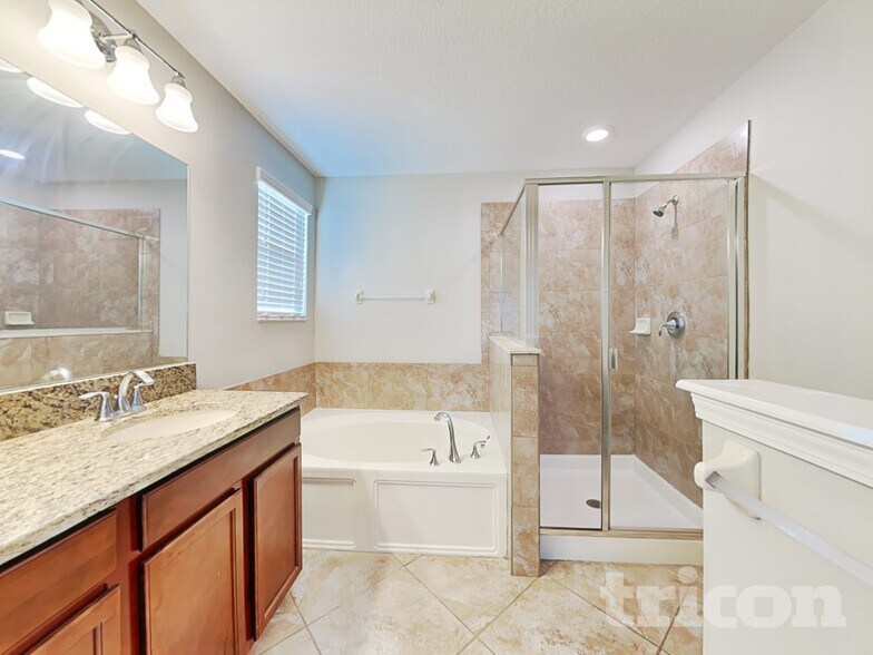 Building Photo - 13814 Crater Cir