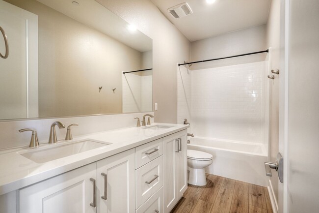 Building Photo - 6675 Agave Cir